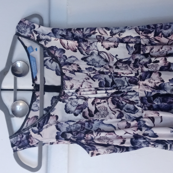 SimplyVeraWang - Picture 9 of 11